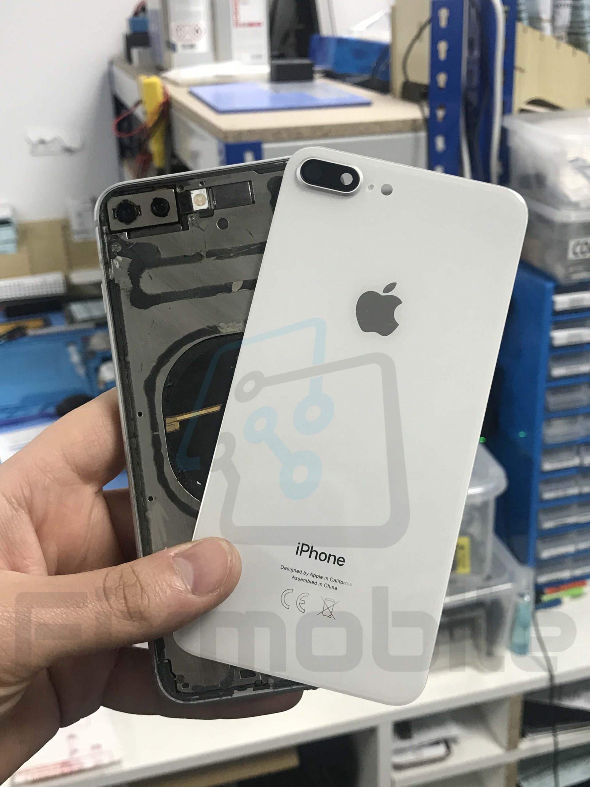 Réparation Micro de qualité original blanc pour iPhone 8 Argent à Caen